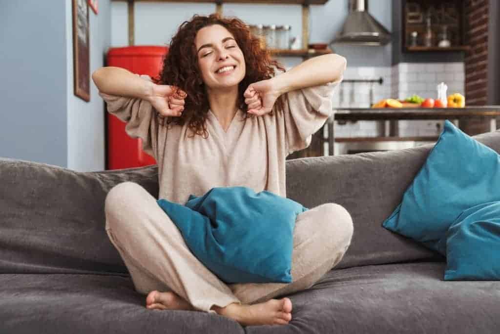 relaxed-young-woman-on-apartment-1024x683-1656438-5269912
